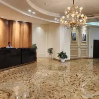 ۹۰متر نوساز با دوپارکینگ، لابی مجلل، ساختمان برند