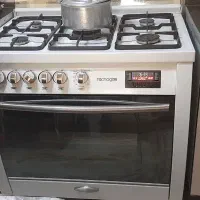 اجاق گاز فر دار تاکنو در حد نو