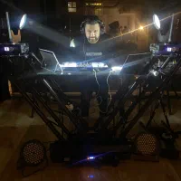 اجرای مراسم.  Dj