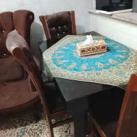میز نهار خوری و تخت خواب دو نفره