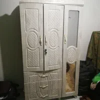 کمد لباس در حد نو