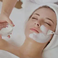 فشیال کار همراه با مشتری