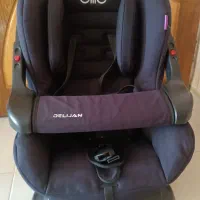 صندلی ماشین کودک تمیز تمیز