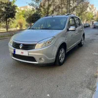 رنو ساندرو اتوماتیک