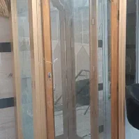 بوفه طلایی همراه دکوریهاش