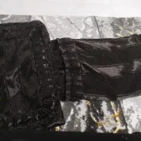 12عدد روبالشی گردو6عدد زیر گوشی کاملا سالم