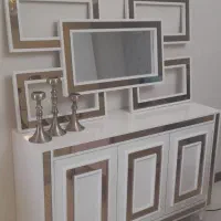 آیینه و کنسول