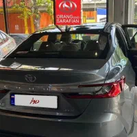 تویوتا  لومیر ژاپن سفید 2025  متالیک صفر فول