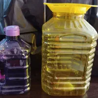 دبه ترشی و آب
