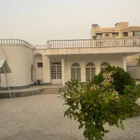 زمین-300-متری-درب-ساختمان-نگین-هاتف