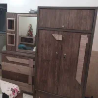 کمد لباس همراه میز ارایشی
