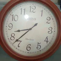 ساعت دیواری بزرگ