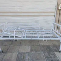 تخت بیمارستانی