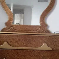 میز آرایش با اینه