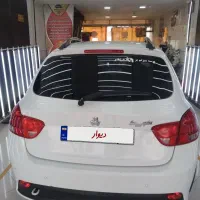 کویک مدل ۴۰۲یک درگلگیرعقب رنگ شاسی سالم