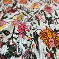 پارچه با متراژ بالا و پایین قیمت پایین