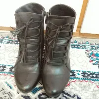 کفش نیم بوت