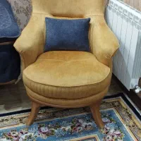 میز نهار خوری ومبل راحتی در حد نو|مبلمان خانگی و میز عسلی|ری, شهید غیوری (ابن باویه)|دیوار