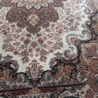 فرش نومتری در حد نو بسیار زیبا