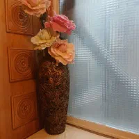 گلدان بزرگ با گل