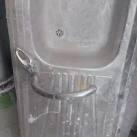 سینک  و موکت