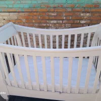 یک عدد تخت خواب کودک به همراه تشک در حد نو‌.|تخت و سرویس خواب|تهران, تاکسیرانی|دیوار
