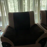مبل قهوه ای