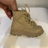 کفش و پستونک