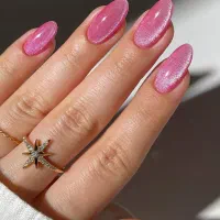 کاشت ناخن تخصصی ادب