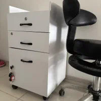 صندلی کاملا نو همراه با ترولی