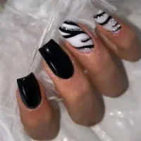 خدمات ناخن با ضمانت ماندگاری