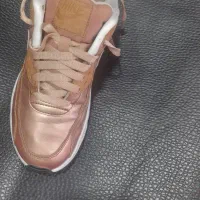 تعدادی کفش خارجی اصل درحدصفره بدون زدگی ارسال