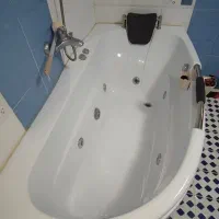 جکوزی و توالت فرنگی