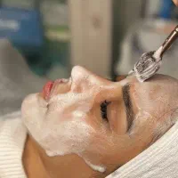 پاکسازی تخصصی پوست