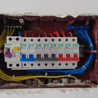 انجام کلیه خدمات برقی ساختمان