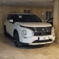 میتسوبیشی  H Line دو دیفرانسیل  داخل مشکی