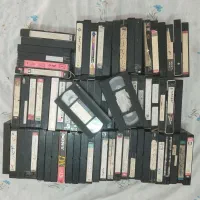 حدود ۷۲ عدد نوار ویدو VHS