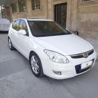 هیوندای i30 فول 2010