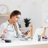 استخدام دستیار پزشک زیبایی