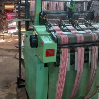 استخدام نیروی کارگاه بافندگی