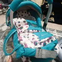 کیف و کریر با هم به فروش میرسد