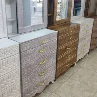 میز آرایش|تخت و سرویس خواب|قم, قلعه صدری|دیوار