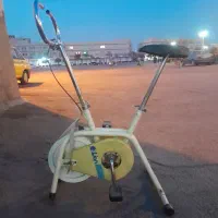 دوچرخه ثابت ورزشی