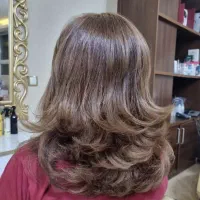 خدمات در سالن زیبایی