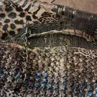 کیف چرمی بسیار‌تمیز وسالم پلنگی جادار وراحت