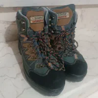 پوت کوهنوردی|کیف، کفش، کمربند|قم, شهرک قدس|دیوار