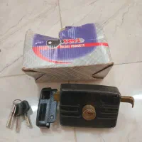 قفل درب منزل درب حیاط برند اصلی رجبی با چهار کلید