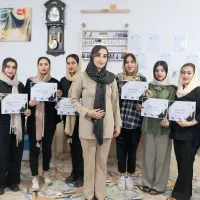 کاشت ناخن و آموزش تخصصی و حرفه ای