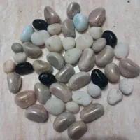 تعدادی سنگ