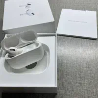 گوش چپ و کیس ایرپاد پرو ۱